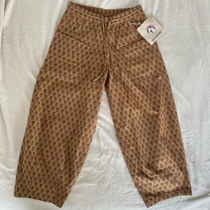 Gentlefullness / Found Trousers 1970s block print / S / NWT
